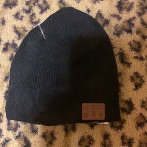 SoundBot bluetooth knit beanie